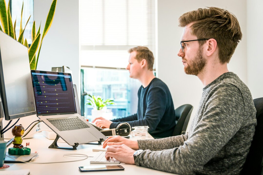 custom software development team